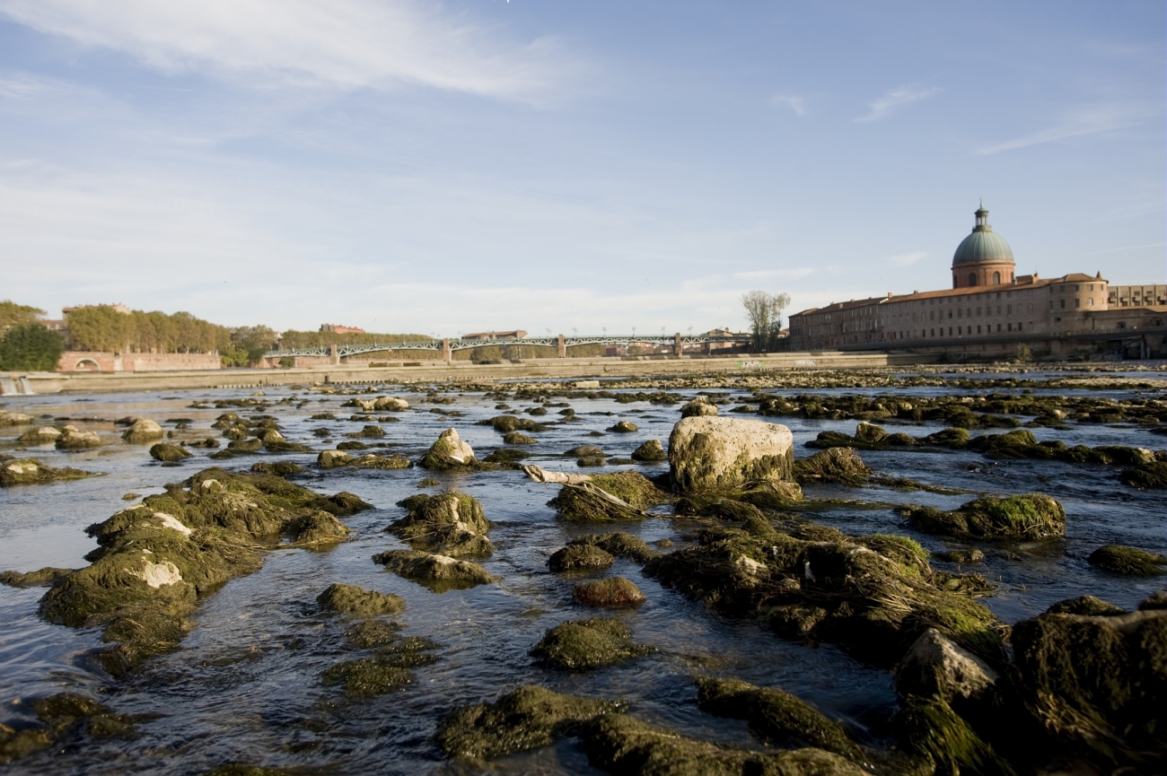 La Garonne à sec au niveau de La Grave.